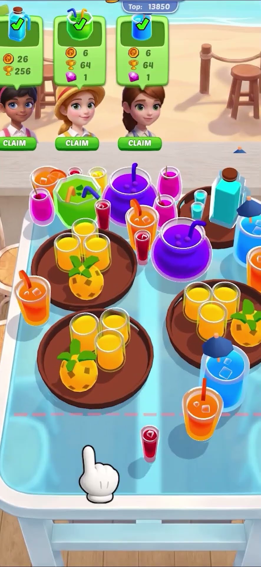 Juices Merge gameplay: juice glasses on the beach-bar table with customers waiting